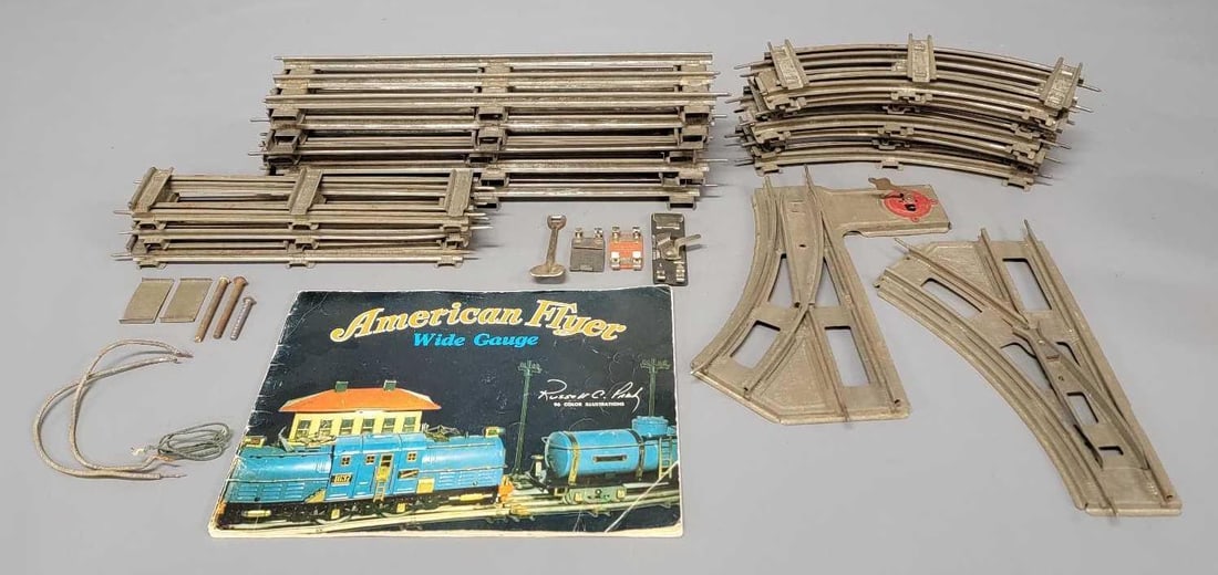 Group of prewar American Flyer wide gauge and O gauge track plus Russ Parks book (1 of 9)