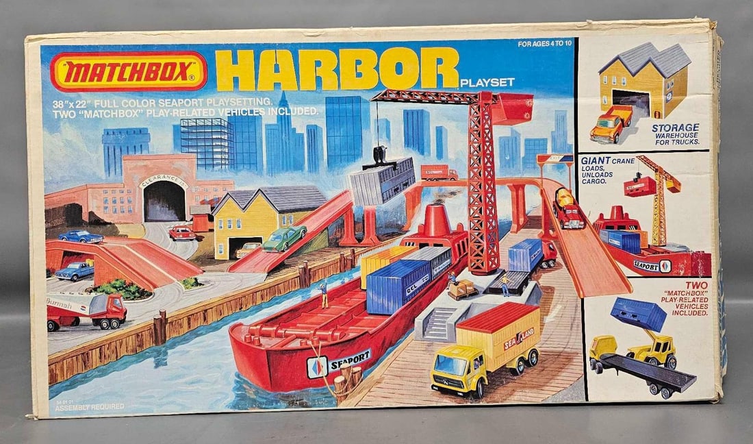 Matchbox Harbor Play Set in original box (1 of 10)