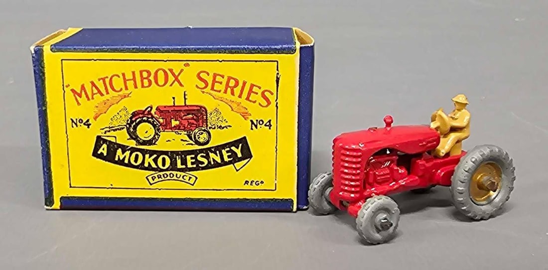 Moko Lesney Matchbox 4 Massey Harris Tractor in B1 box (1 of 9)
