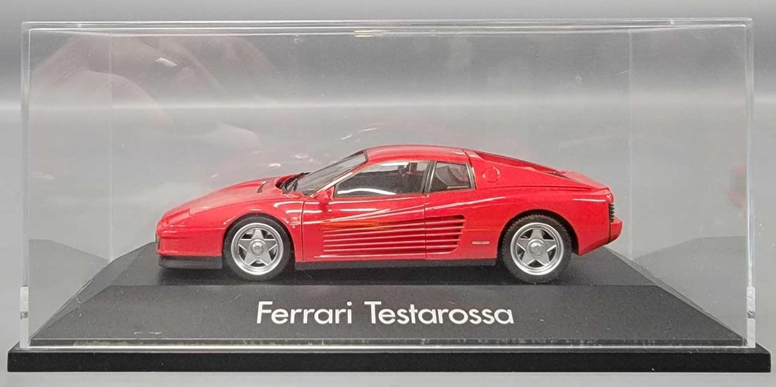 Herpa Ferrari Testarossa in Herpa display case (1 of 7)