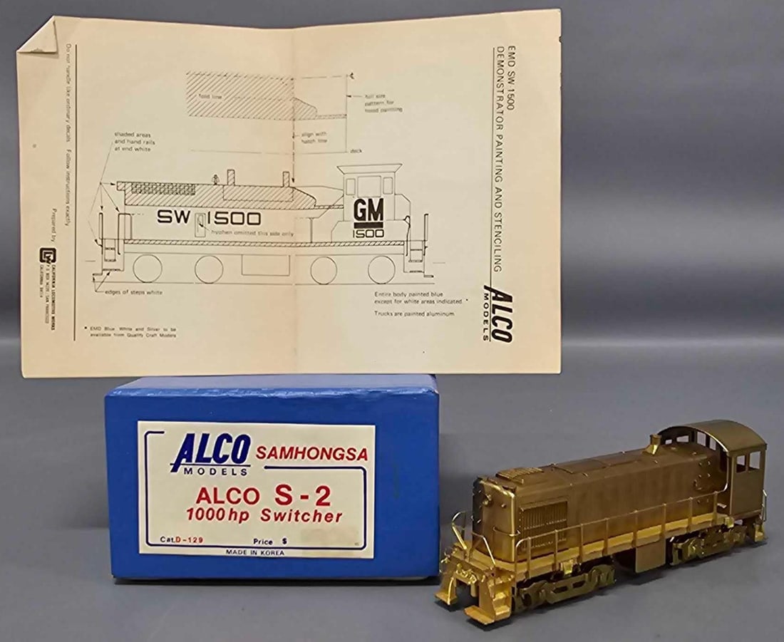 Alco models HO scale brass S-2 diesel switcher in original box (1 of 11)