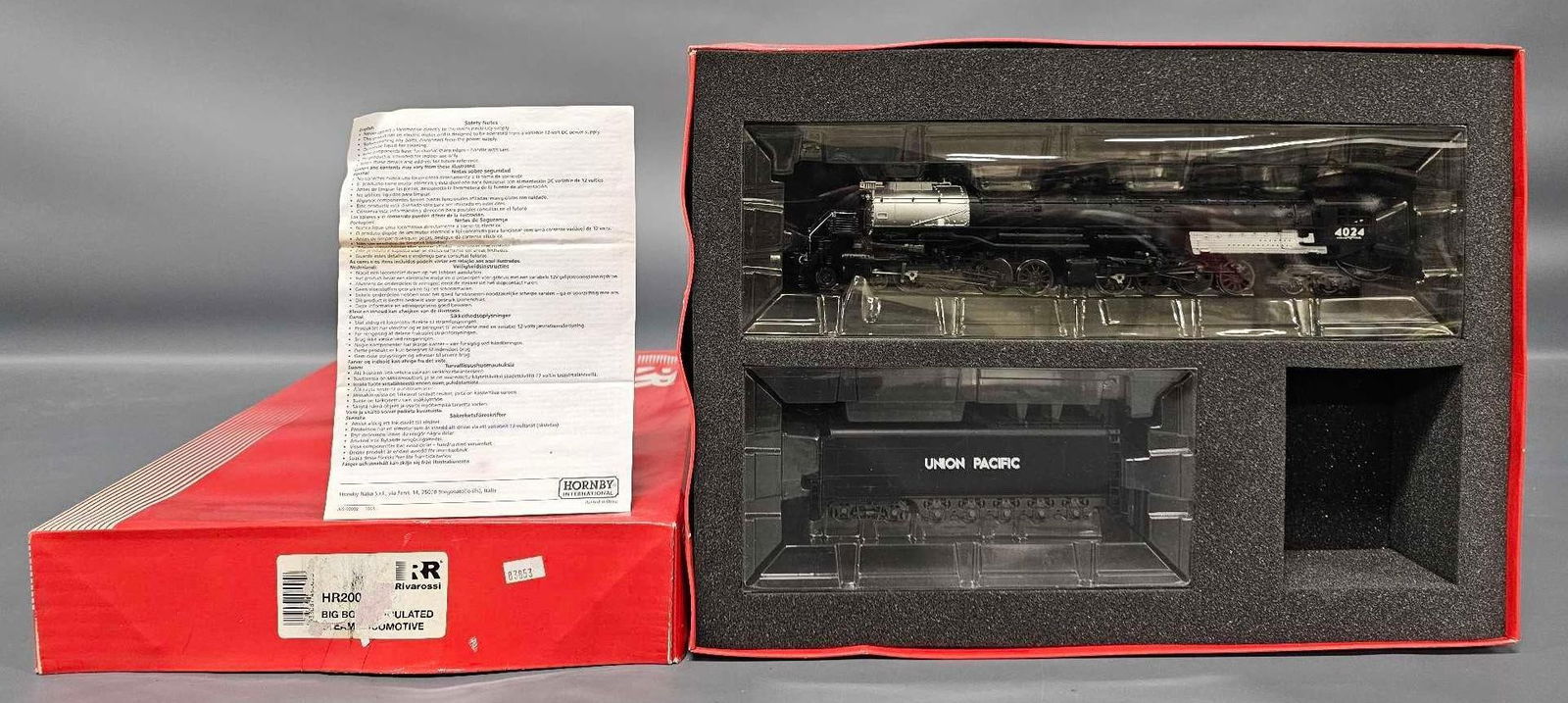 Rivarossi HO scale Union Pacific 4-8-8-4 Big Boy steam locomotive in original box: Rivarossi HO scale Union Pacific 4-8-8-4 Big Boy steam locomotive in original box, cab number 4024, unrun and C9-10 in a poor original box with water damage and some original paperwork as seen in the