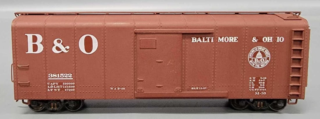 Custom painted HO brass Baltimore & Ohio round top box car (1 of 6)