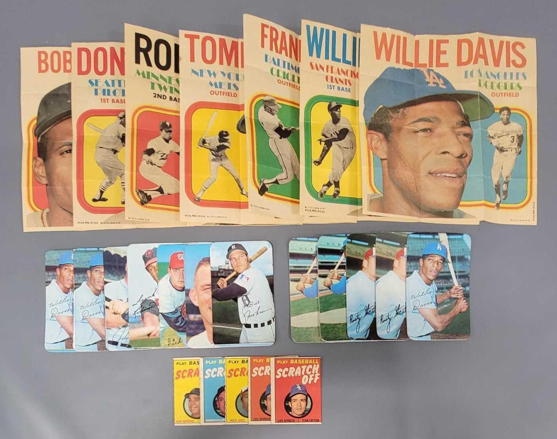 Great mixed group of 1970 Topps Super Posters and Scratch offs (1 of 10)