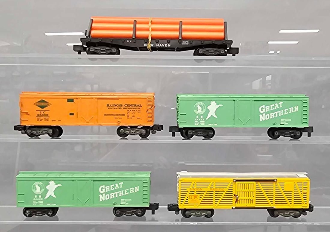 Five American Flyer S gauge 5 digit freight cars (1 of 6)