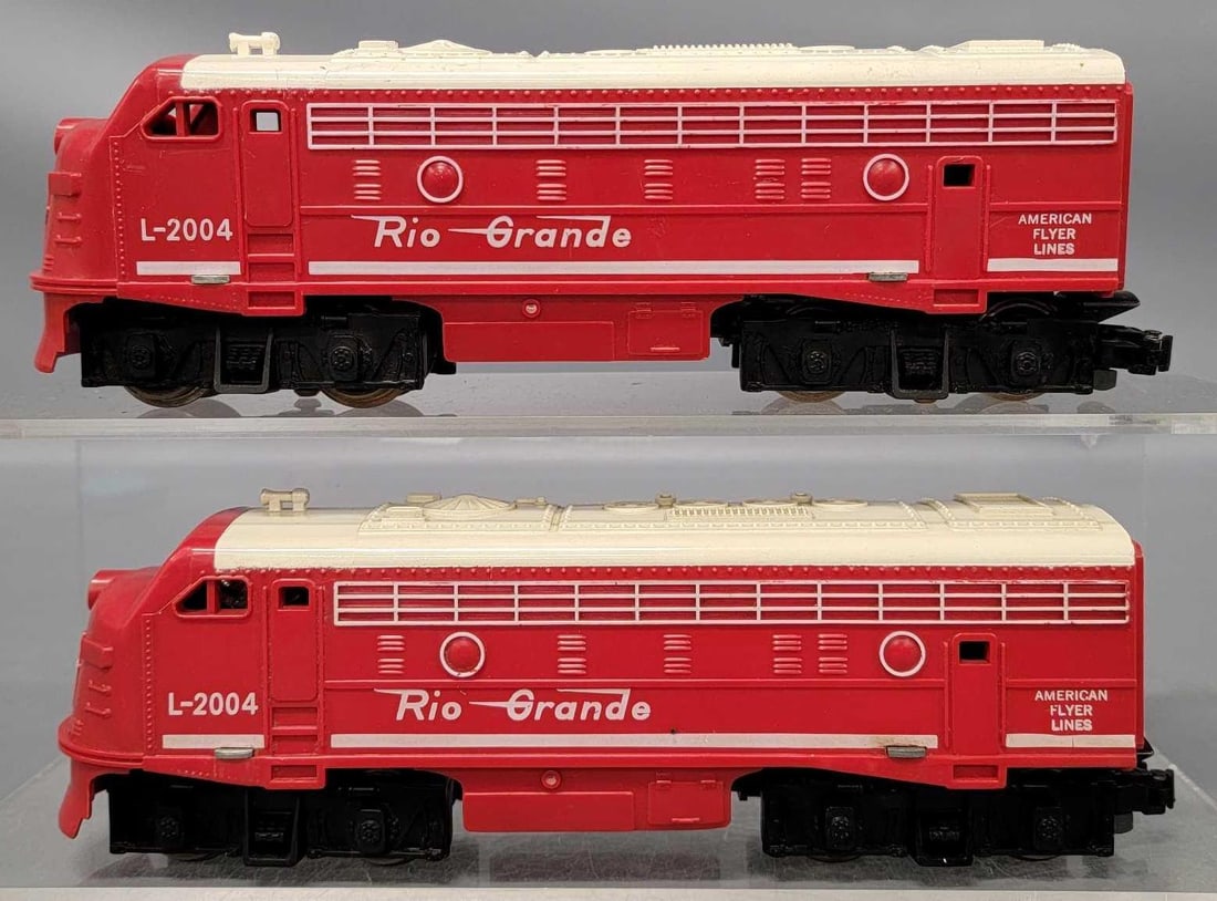 Two American Flyer S gauge F9 Rio Grande powered diesel locomotives: Two American Flyer S gauge F9 Rio Grande diesel locomotive, both units show moderate run time and are C7 as seen in the photos.