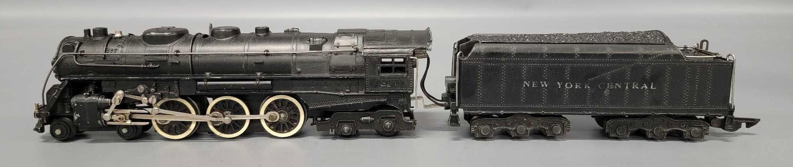 American Flyer S gauge 321 New York Central 4-6-4 Hudson steam locomotive: American Flyer S gauge 321 New York Central 4-6-4 Hudson steam locomotive, missing the smoke in tender internal components and shows moderate to heavy run time and is C6 minus as seen in the photos.