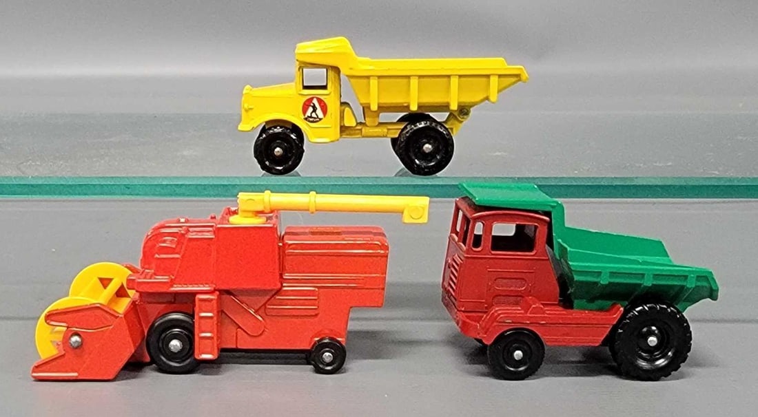 Three Matchbox Construction and Ag equipment (1 of 6)