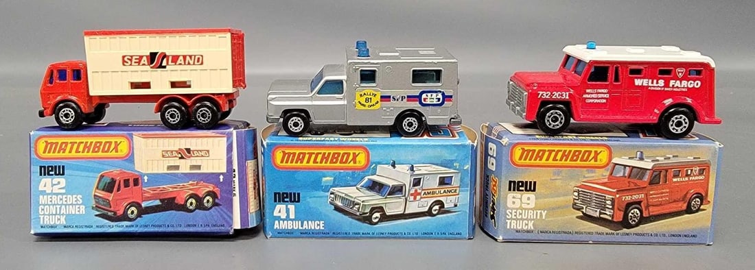 Three Matchbox Superfast cars in original boxes (1 of 11)