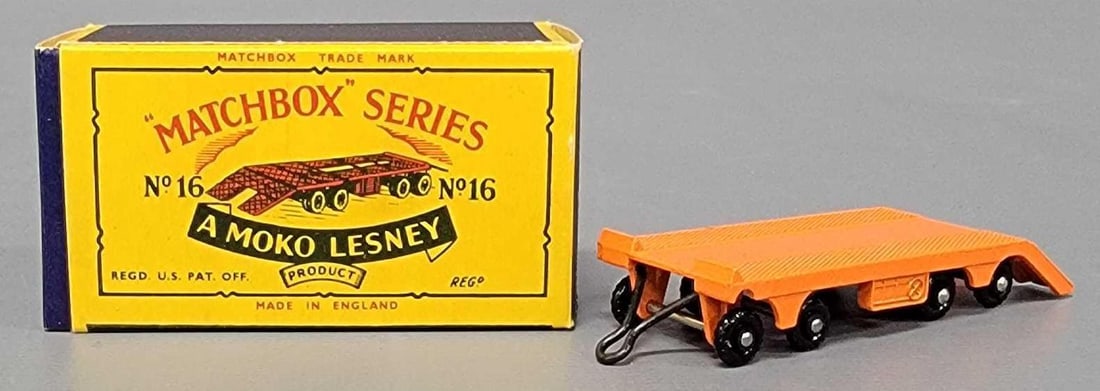 Beautiful Matchbox Moko Lesney 16 Transporter in original box (1 of 11)