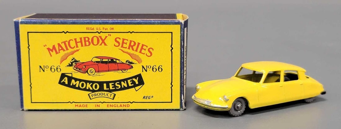 Matchbox Moko Lesney 66 DS 19 Citroen in original box (1 of 9)