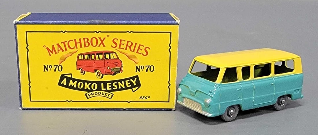 Beautiful Matchbox Moko Lesney 70 Thames Estate Car in original box (1 of 11)