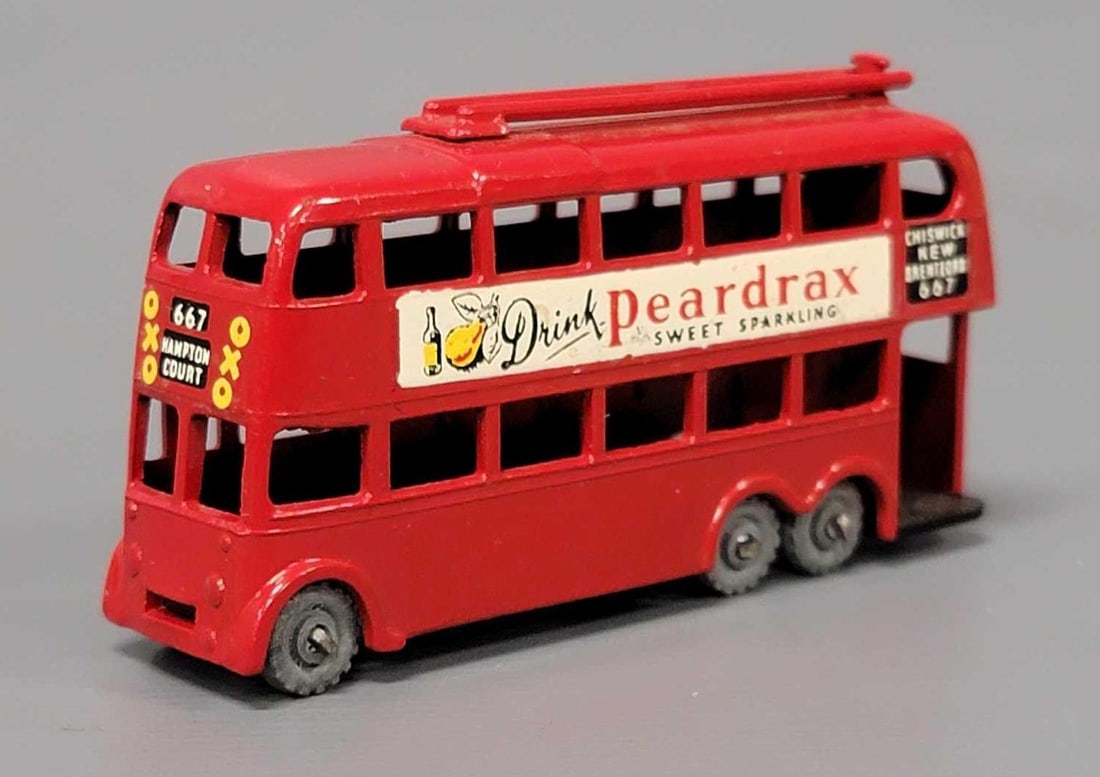 Matchbox 56 London Trolley Bus (1 of 7)