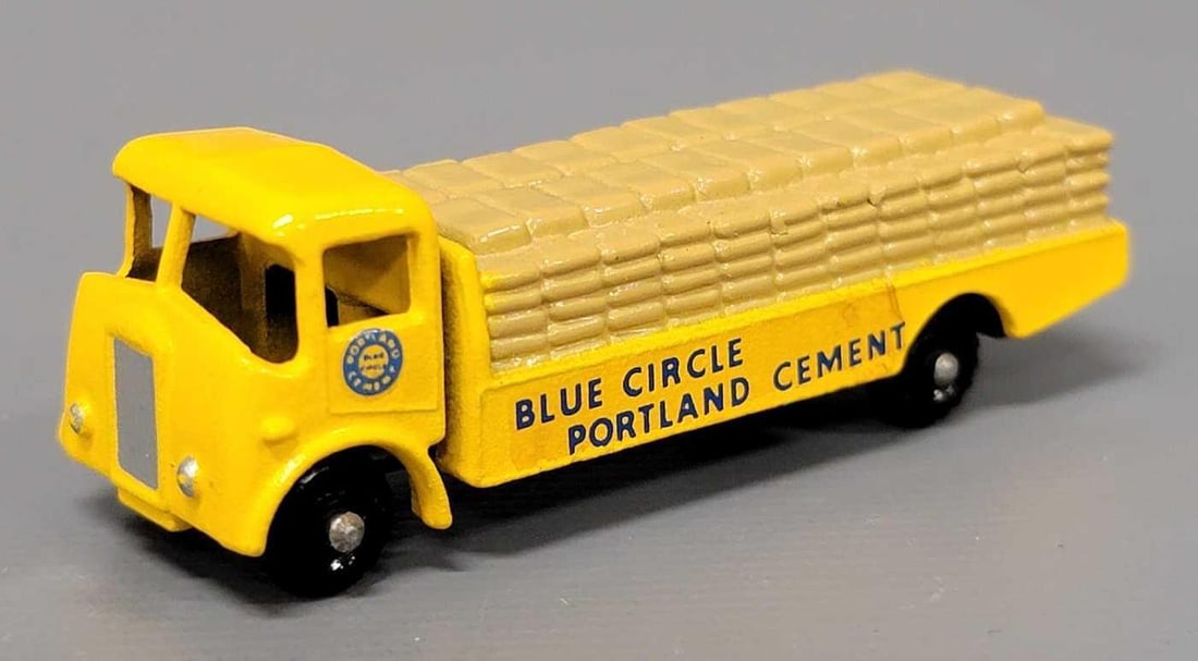 Matchbox 51 Albion Chieftain (1 of 7)