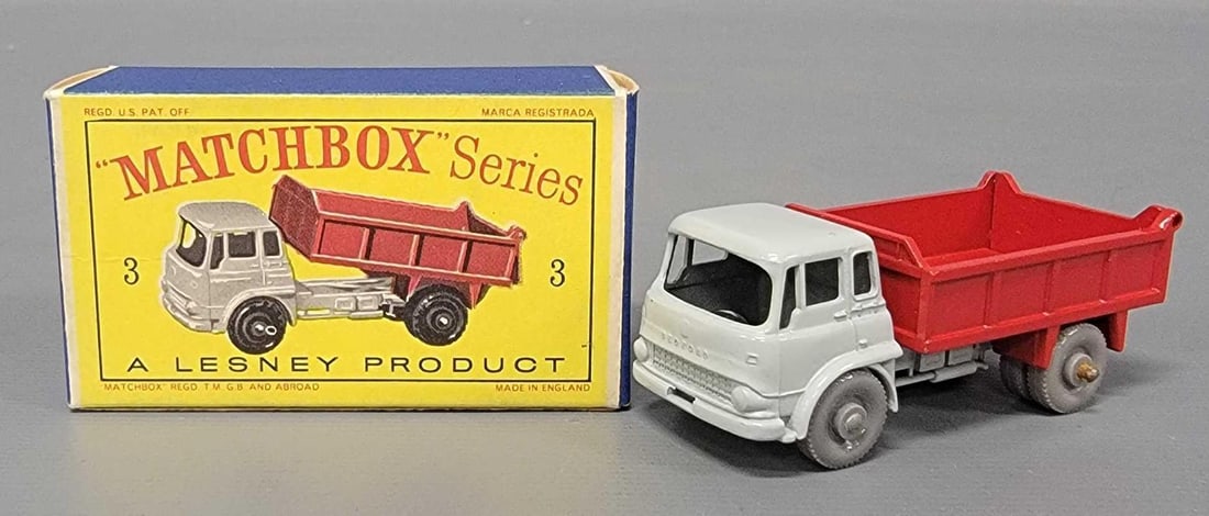 Matchbox 3 Bedford Tipper Truck in original box (1 of 11)