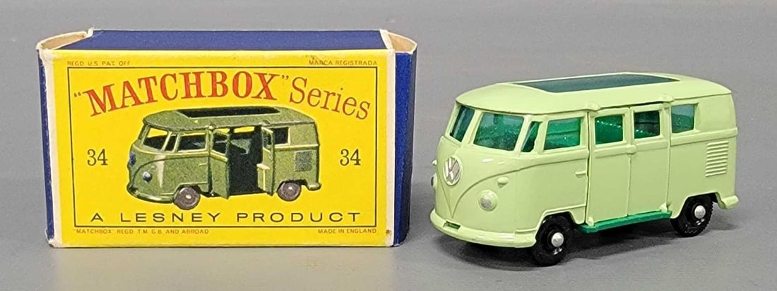 Matchbox 34 Volkswagen Camping Car in original box: Matchbox 34 Green Volkswagen Camping Car with black plastic wheels, in near mint to mint condition in a very good D2 original box as seen in the photos.