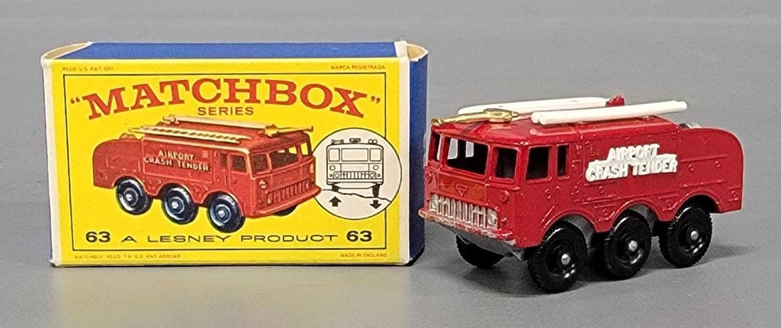 Matchbox 63 Fire Fighting Crash Tender in original box (1 of 11)