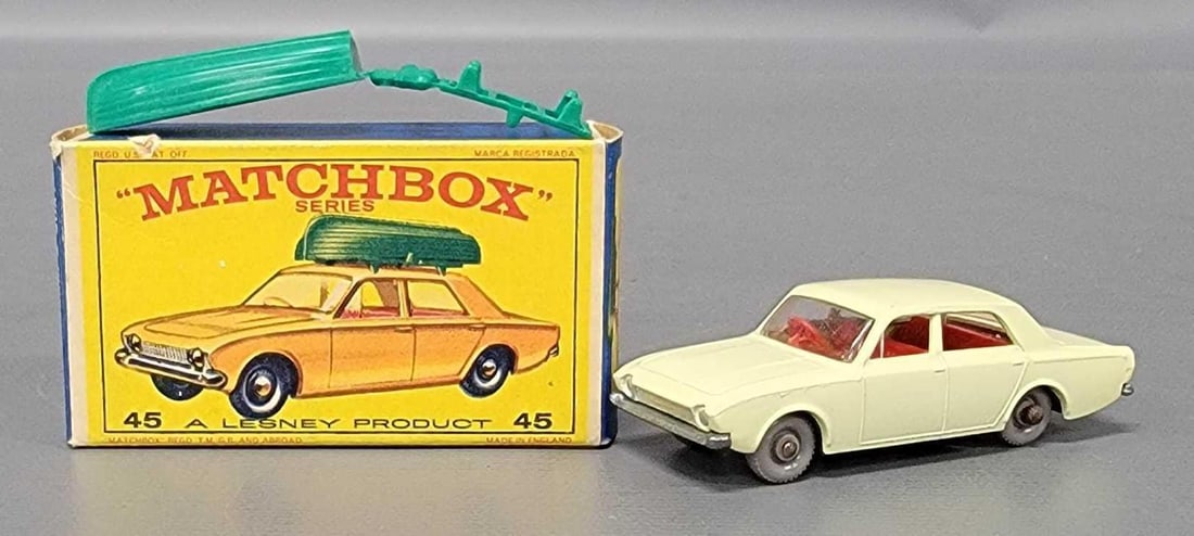 Matchbox 45 Ford Corsair with Boat in original box (1 of 12)