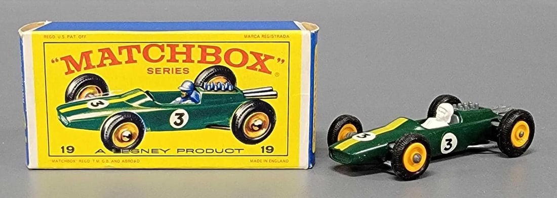 Matchbox 19 Lotus Racing Car in original box (1 of 11)