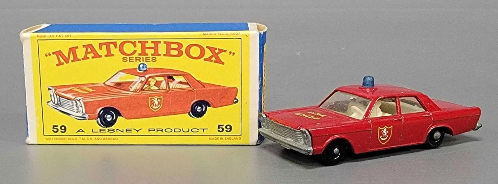 Matchbox 59 Fire Chief Car in original box (1 of 13)