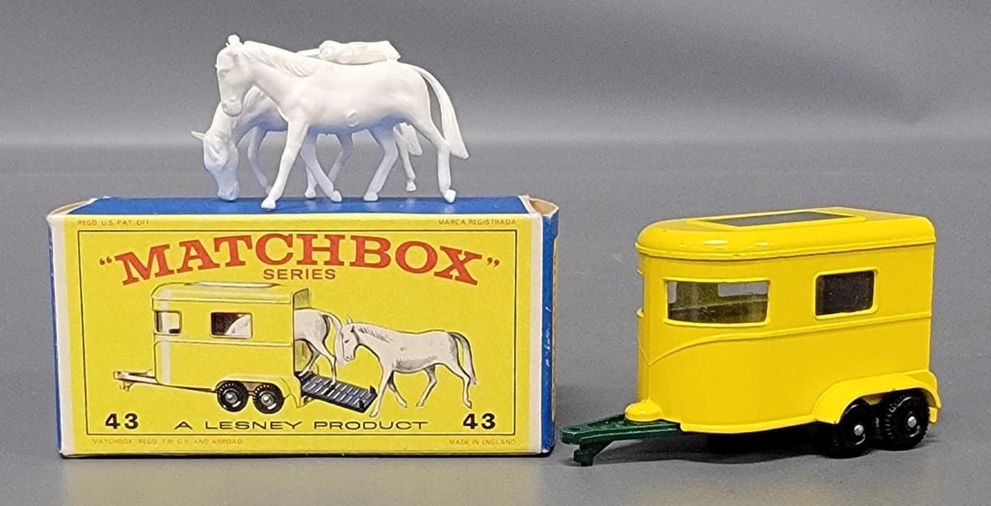 Exceptional Matchbox 43 Pony Trailer in original box (1 of 12)