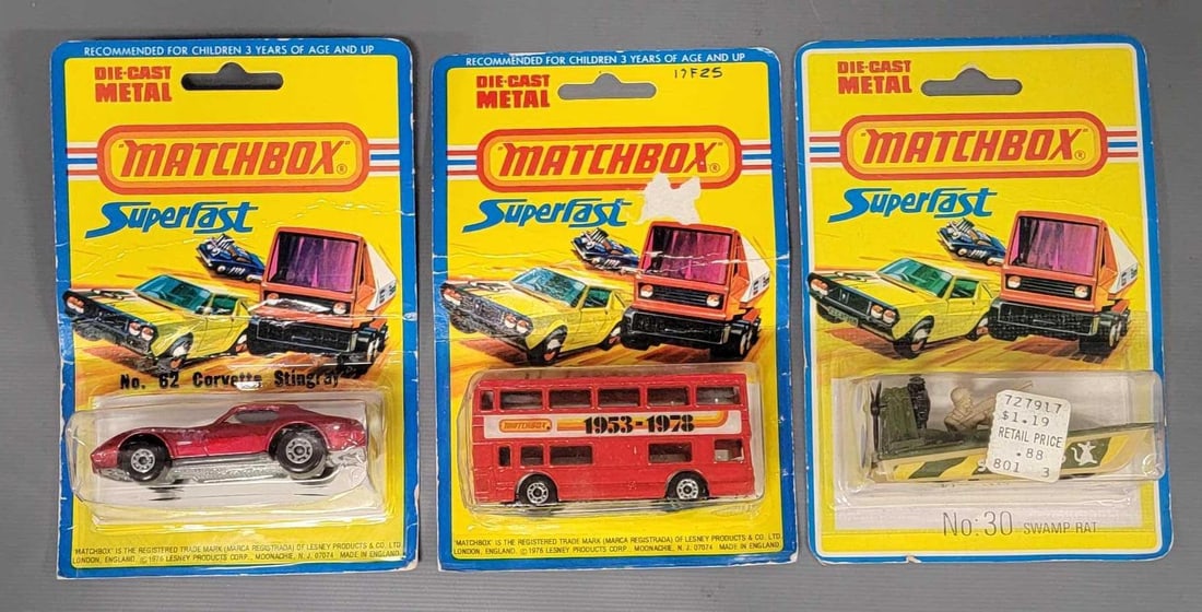 Three Matchbox Superfast  cars Corvette, Swamprat, Londoner bus in blister packs (1 of 5)