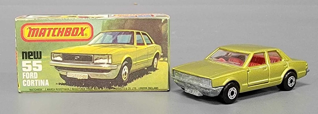 Matchbox Superfast 55 Ford Cortina in original box (1 of 11)