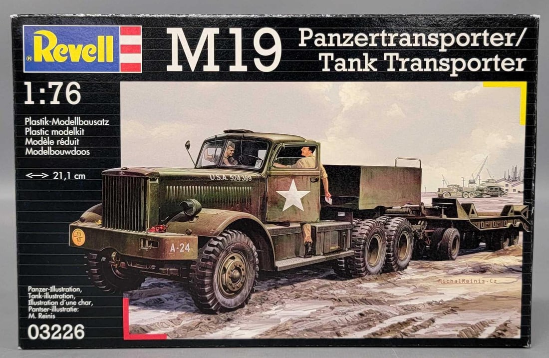 Revell 1/76 M19 Tank Transporter in original box kit 03226: Revell 1/76 scale M19 Panzert Tank Transporter in an open box with all parts inventoried and accounted for in an excellent original box as seen in the photos.