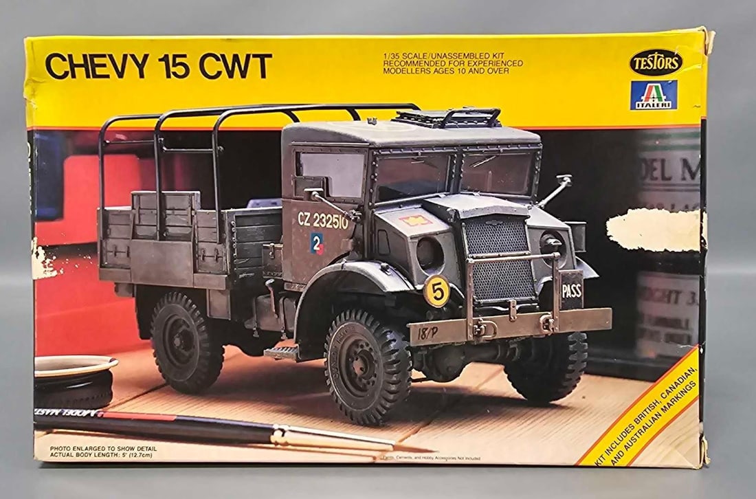 Testors 1/35 Chevy 15 CWT in original box kit 772: Testors 1/35 scale Chevy 15 CWT in an open box with all parts inventoried and accounted for in a fair original box as seen in the photos.