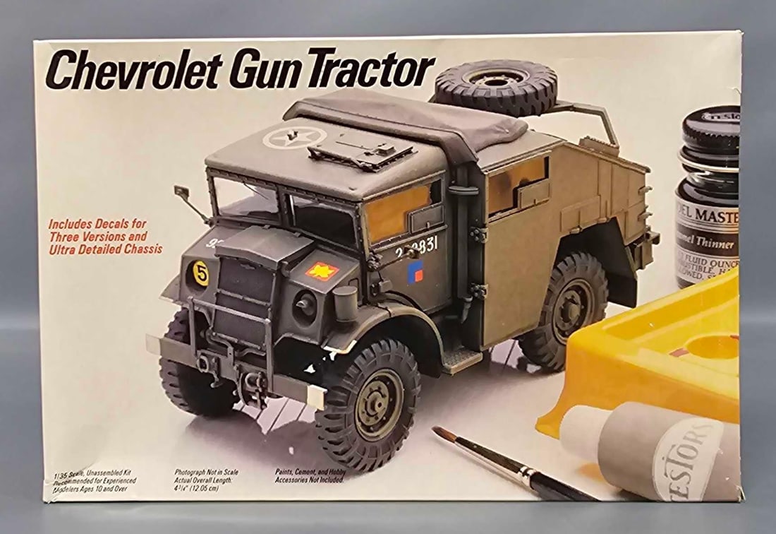 Testors 1/35 Chevrolet Gun Tractor in original box kit 778: Testors 1/35 scale Chevrolet Gun Tractor stock number 778 in an open box with all parts inventoried and accounted for in a good original box as seen in the photos.