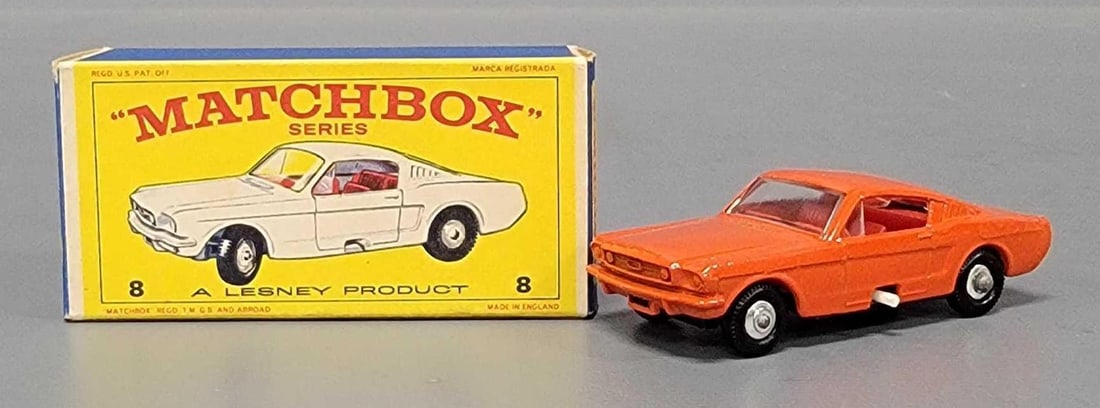 Matchbox Ford Mustang No 8 in original box (1 of 11)