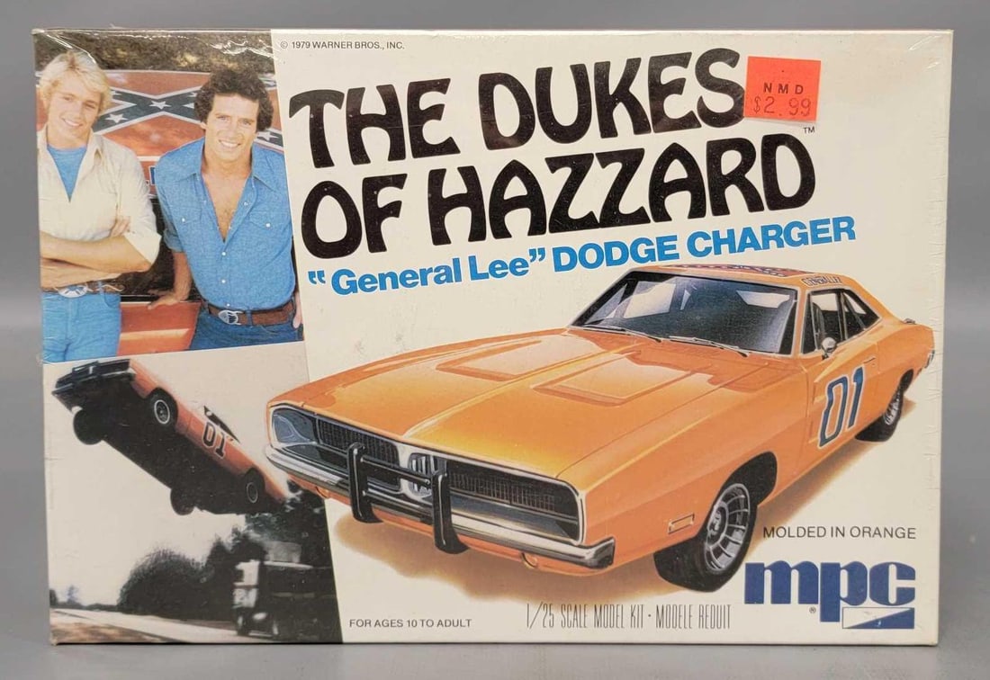 1980s Factory sealed MPC The Dukes of Hazzard General Lee Dodge Charger kit 1-0661: Factory sealed original 1980s MPC The Dukes of Hazzard General Lee Dodge Charger stock number 1-0661 in a near mint to mint original box as seen in the photos.