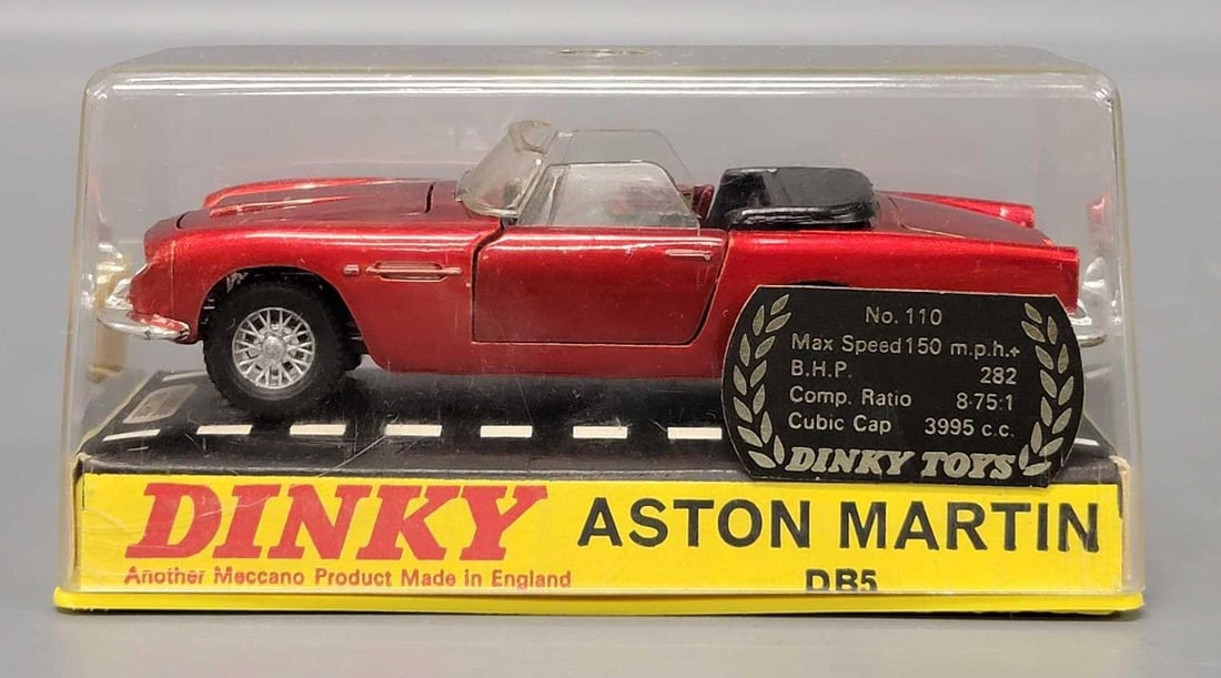 Dinky Toys Aston Martin DB5 No 110 in original box (1 of 10)