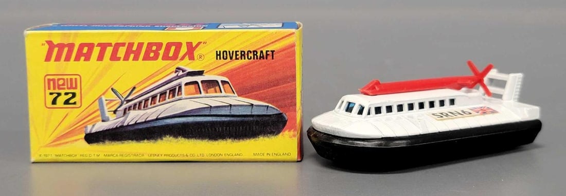 Matchbox Superfast No 72 Hovercraft in original box: Matchbox Superfast No 72 SRN8 Hovercraft with 4-Wheel Hoverspring Suspension in near mint to mint condition in a near mint H original box as seen in the photos.