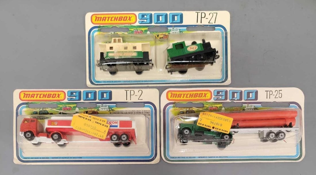 Three Matchbox 900 TP-25, TP-2 and TP-27 in blister packs (1 of 5)