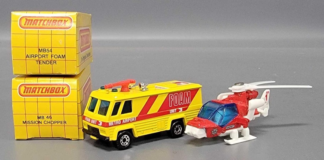 Two Matchbox vehicles No MB54 Airport Foam Tender and No MB46 Mission Chopper in original boxes (1 of 11)