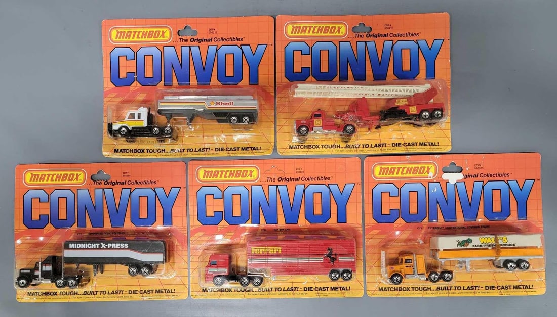 Five Matchbox Convoy Trucks in blister packs (1 of 4)