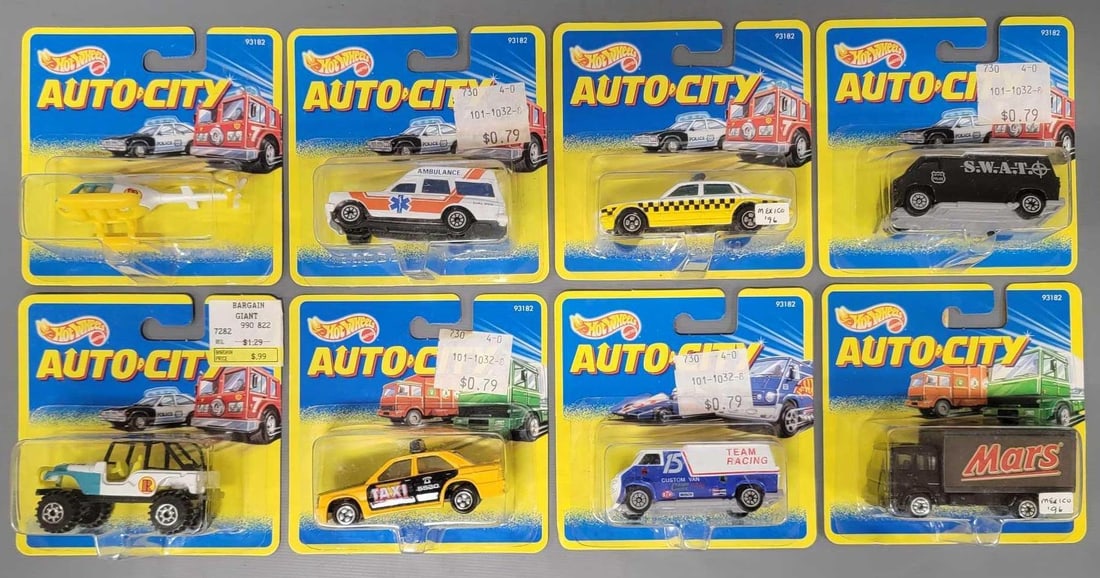 Hot Wheels #9529 Voiture Ambulance Emergency Squad En Blister France