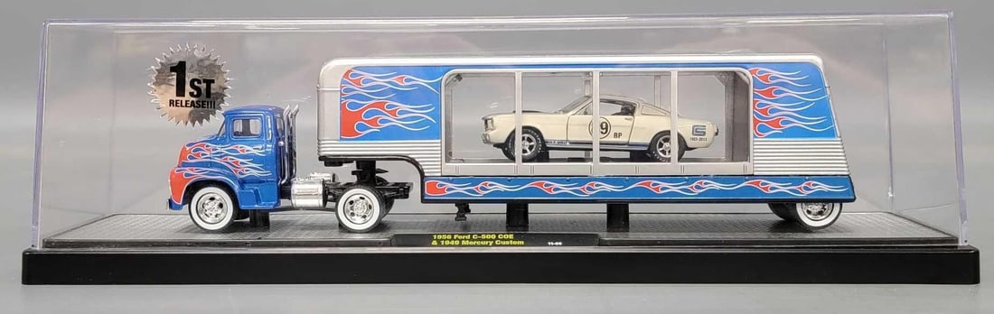 M2 Machines 1956 Ford C-500 COE and 1949 Mercury Custom without original car in the display box: M2 Machines 1956 Ford C-500 COE and 1949 Mercury Custom without original car in the display box, a Mustang Shelby GT350 is in the trailer in excellent condition as seen in the photos.