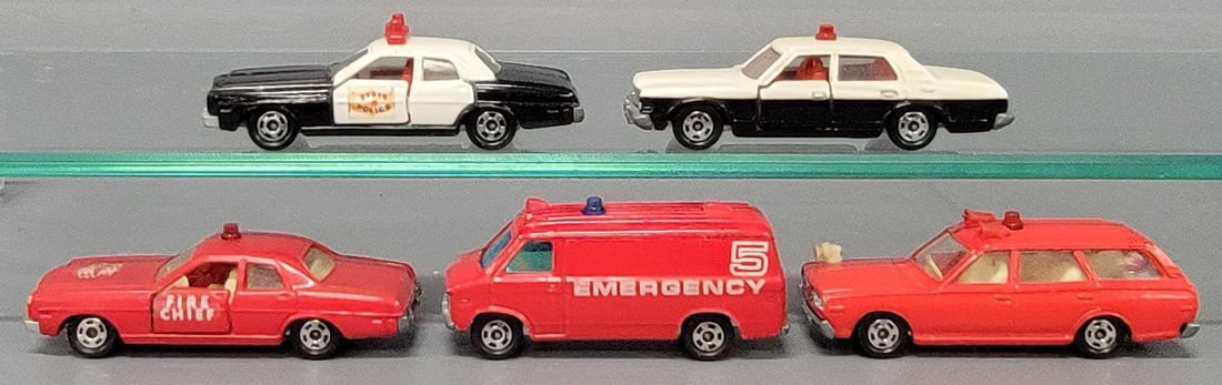Five Tomica Emergency Services vehicles (1 of 6)