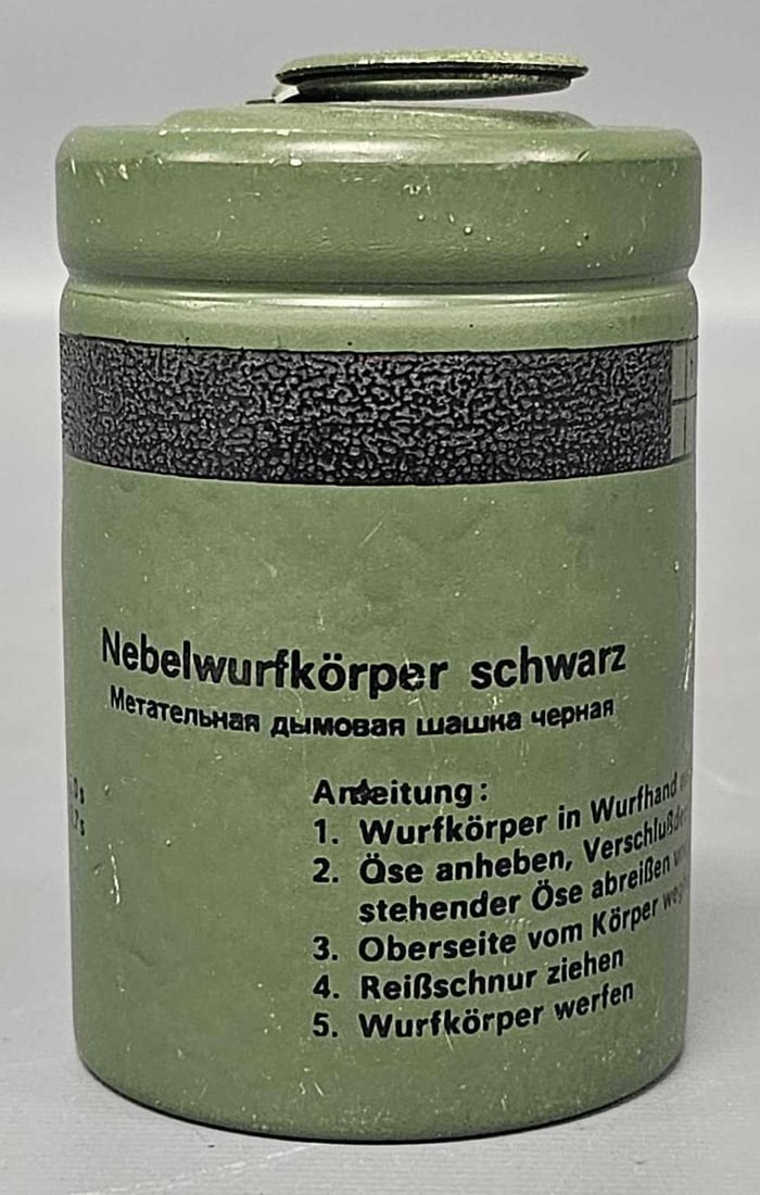 Nebelwurfkorper throwing black smoke bomb: Nebelwurfkorper throwing black smoke bomb in excellent condition as seen in the photos.