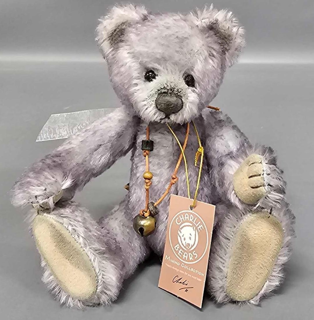 Charlie Bears 7 inch Minimo Collection Pebble plush: Charlie Bears 7 inch Minimo Collection Pebble limited edition 866 of 2000 plush is in excellent condition and comes from an adult owned, smoke-free, pet-free home that has never been played with as se