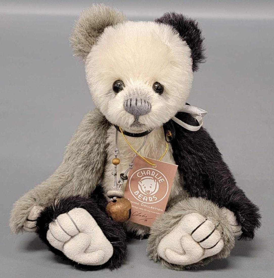 Charlie Bears 8 inch Minimo Collection Topsy plush: Charlie Bears 8 inch Minimo Collection Topsy limited edition 561 of 2000 plush is in excellent condition and comes from an adult owned, smoke-free, pet-free home that has never been played with as see