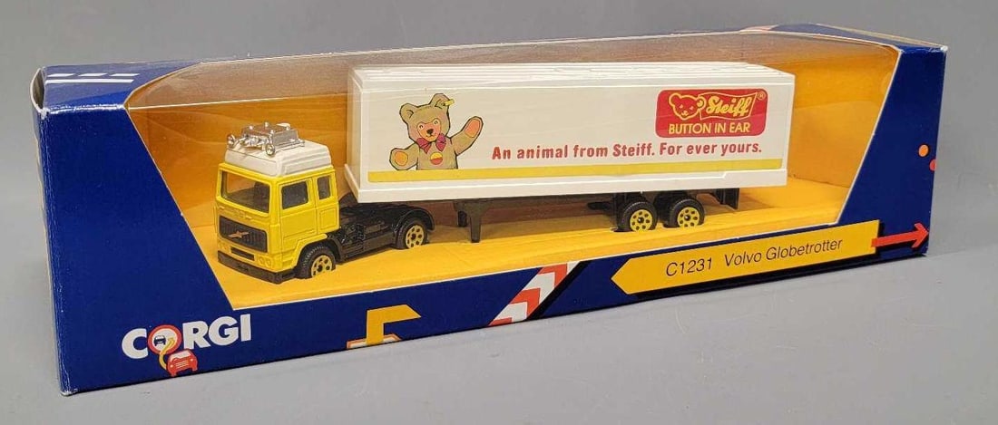 Corgi Volvo Globetrotter Steiff Bears Diecast Tractor Trailer Semi Truck in original box (1 of 10)