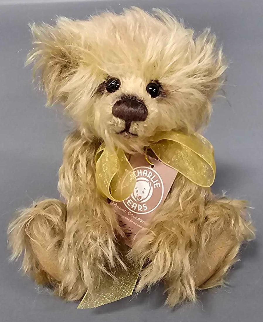 Charlie Bears 7 inch Minimo Collection Pancake plush: Charlie Bears 7 inch Minimo Collection Pancake limited edition 317 of 2000 plush is in excellent condition and comes from an adult owned, smoke-free, pet-free home that has never been played with as s