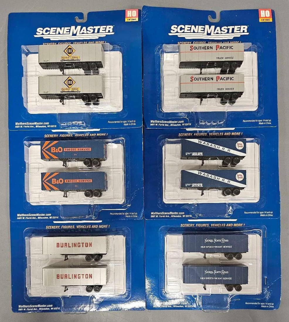 Six Walthers 2-pack Scene Master Cargo Trailers in blister packs (1 of 7)