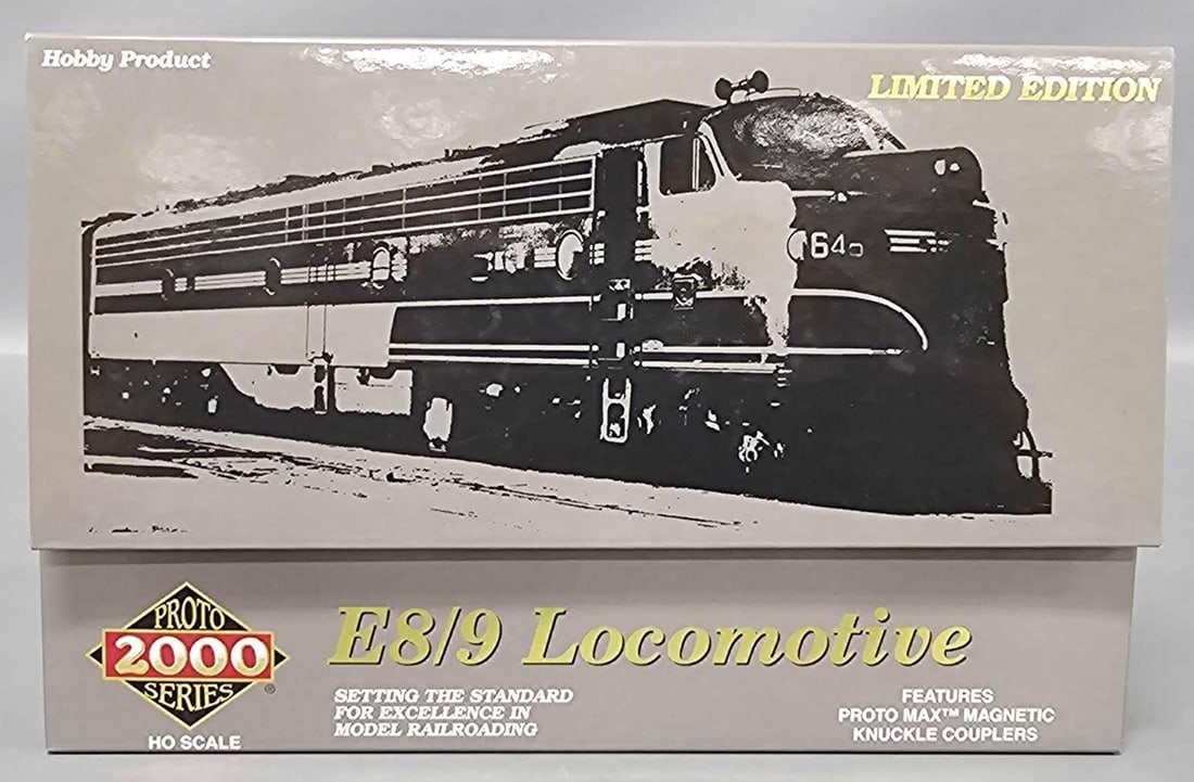 Walthers Proto 2000 Union Pacific E8/9 B unit Locomotive in original box (1 of 7)