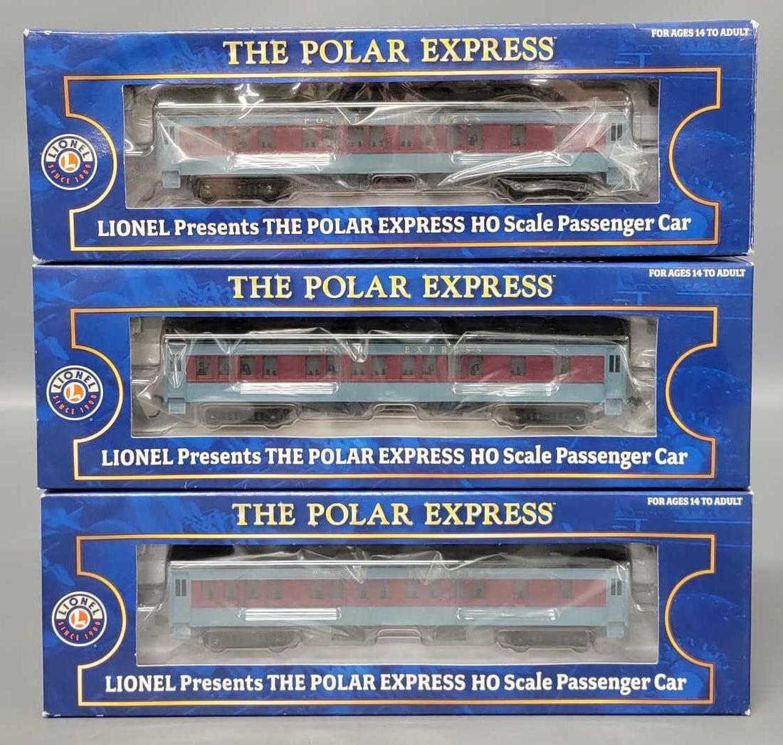 Three Lionel The Polar Express passenger cars in original boxes (1 of 8)