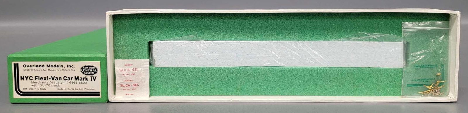 Mint OMI HO scale brass NYC flexi-van car Mark IV with XL-70 truck in original box 3034 (1 of 6)