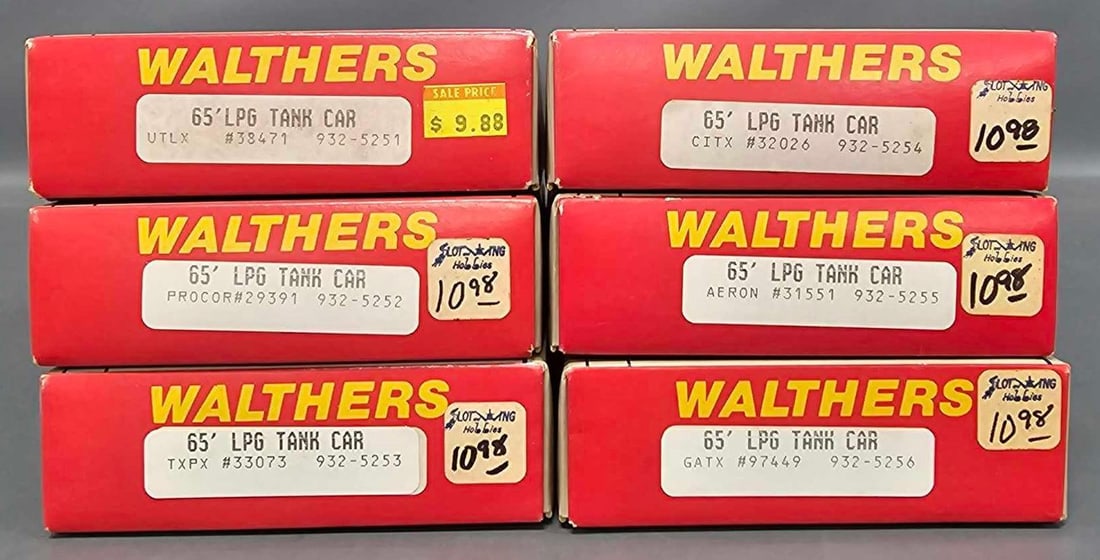 Six factory sealed Walthers HO 65' LPG Tank Car kits in original boxes (1 of 5)